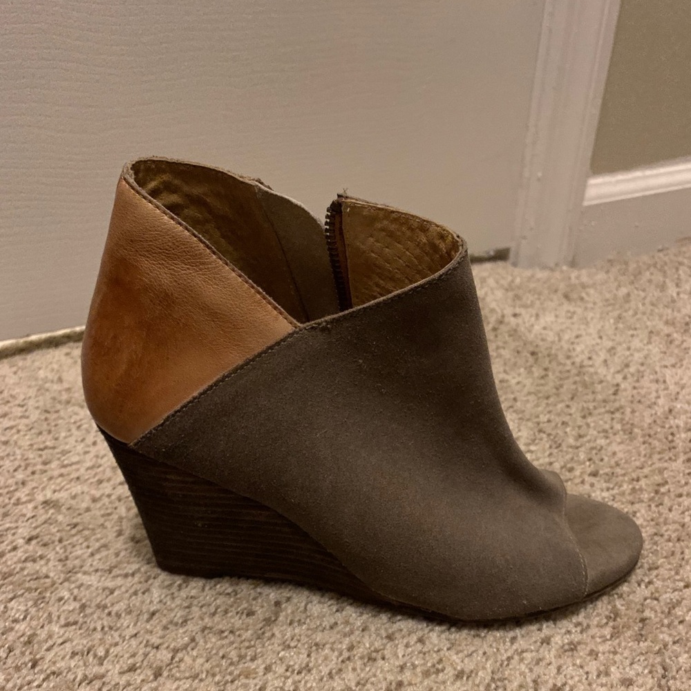 Diba True wedges size 10